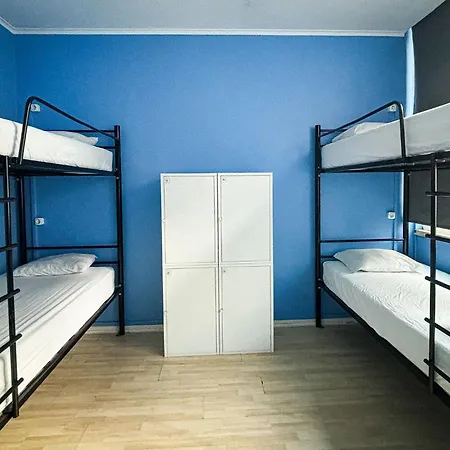 Urban Garden Hostel Lisbon Exterior photo